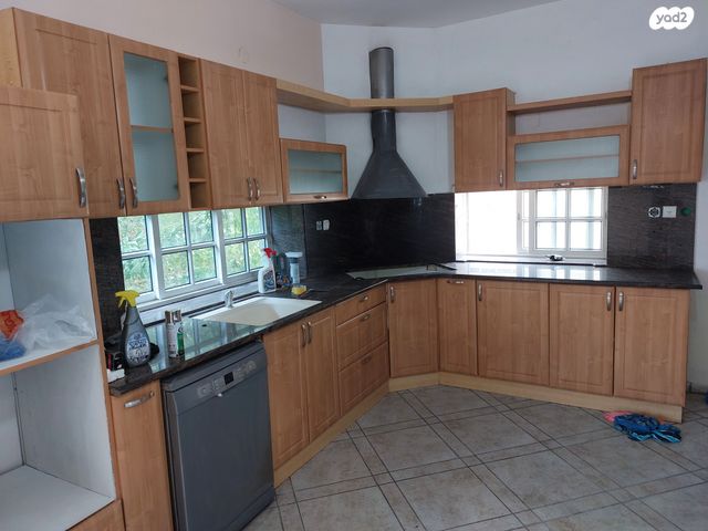 דירה, הרב עוזיאל, מוצקין הותיקה, קרית מוצקין