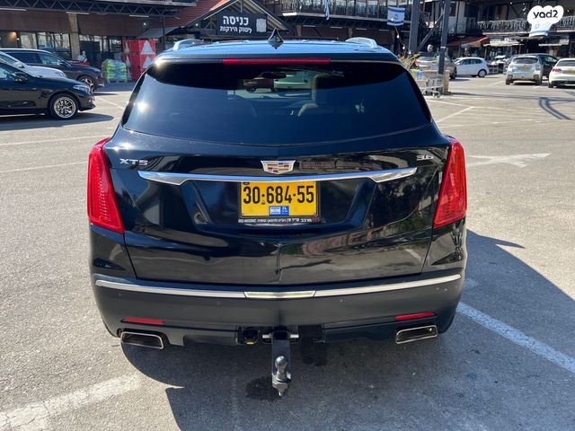 קאדילק XT5