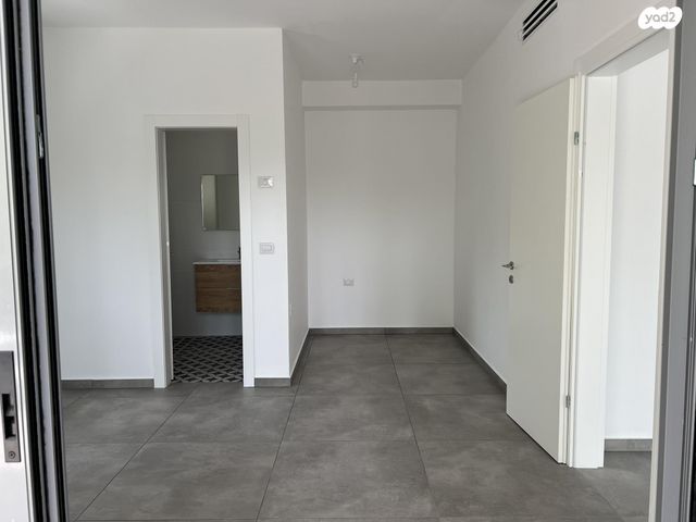 דירה, קריניצי 51, שכונת יהלום, מרכז העיר ב, רמת גן