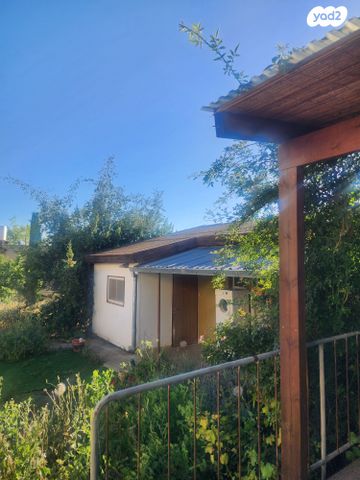 דו משפחתי, כפר החורש