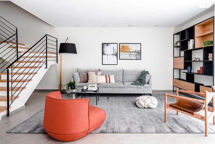 דו משפחתי, אורנית