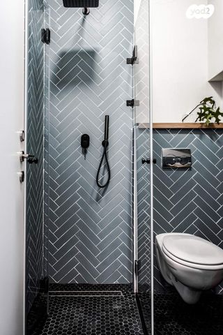 דו משפחתי, אורנית