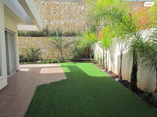 דו משפחתי, אורנית