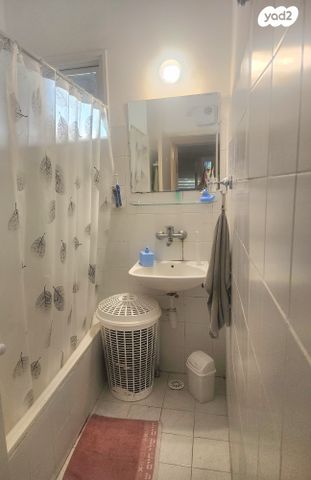 דו משפחתי, כפר החורש