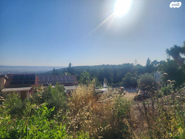 דו משפחתי, כפר החורש