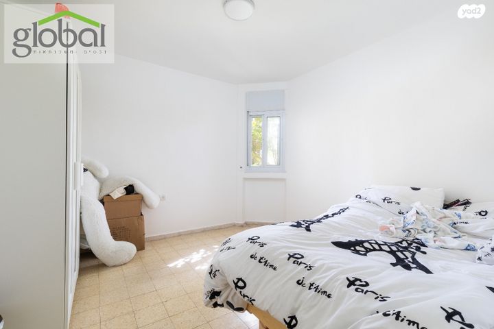 דירה, משה ברזני, ארמון הנציב, תלפיות מזרח, ירושלים