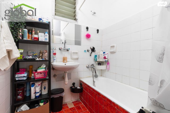 דירה, משה ברזני, ארמון הנציב, תלפיות מזרח, ירושלים