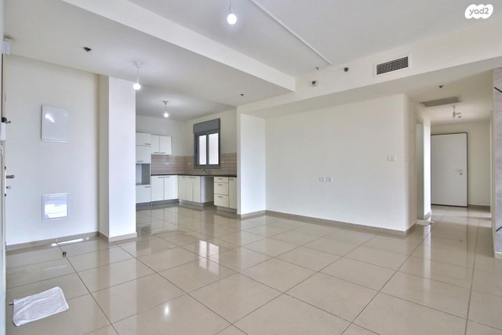 דירה, צה"ל, משכנות האומנים, קרית מוצקין