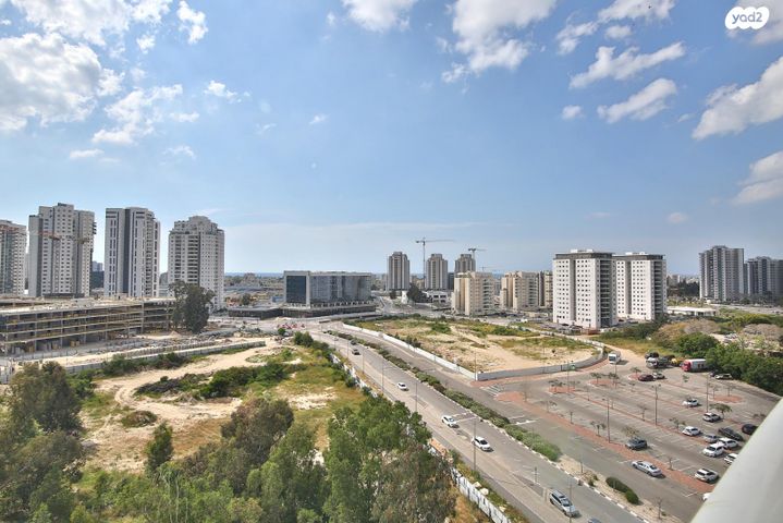 דירה, צה"ל, משכנות האומנים, קרית מוצקין