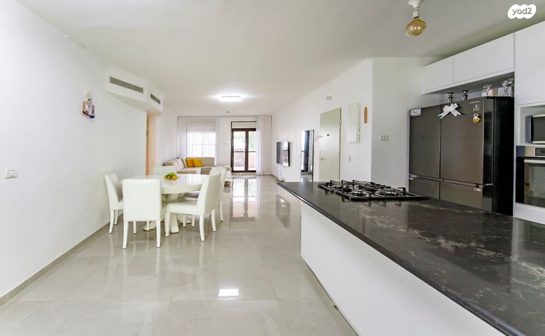 עליית הנוער 17