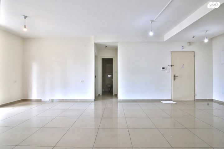 דירה, צה"ל, משכנות האומנים, קרית מוצקין