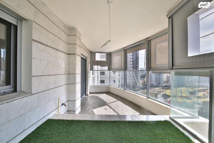 דירה, צה"ל, משכנות האומנים, קרית מוצקין