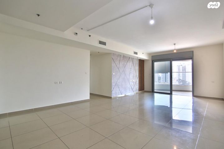 דירה, צה"ל, משכנות האומנים, קרית מוצקין