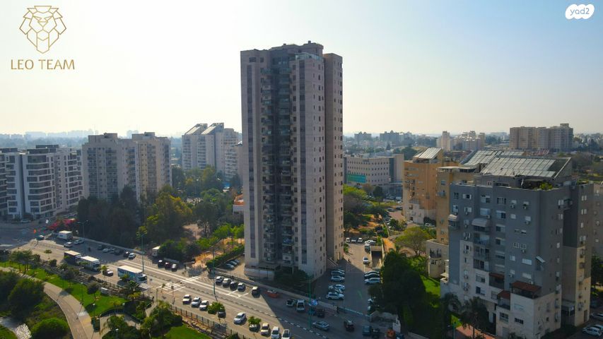 גג/ פנטהאוז, דקר 21, לוד