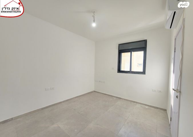 דירה, צבי הירש קלישר, מחנה יהודה, פתח תקווה