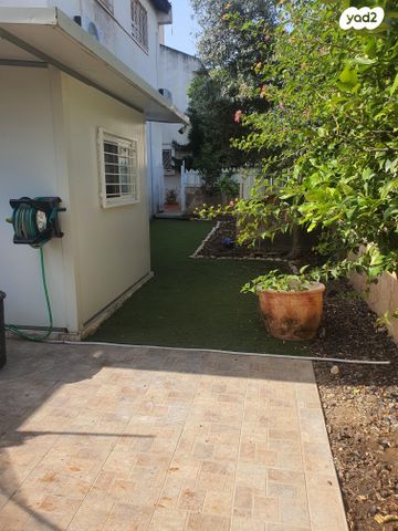 דירת גן, חיים 75, אפק, קרית ביאליק