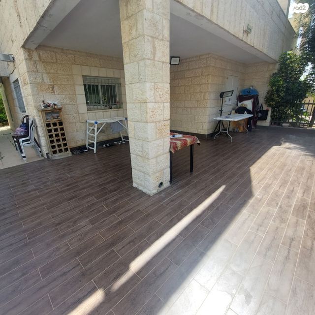 דו משפחתי, פסגת זאב, ירושלים