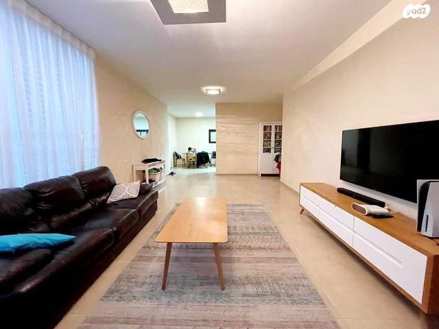 דירה, מטולה, קרית שרת מערב, חולון