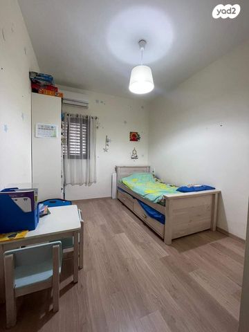 דירה, מטולה, קרית שרת מערב, חולון