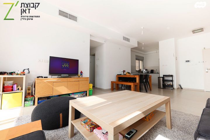 דירה, רחבעם זאבי, גליל ים (מתחם הכוכבים), הרצליה