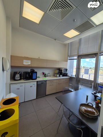 משרדים, נס ציונה