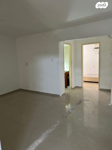 דירה, עמיחי, גיורא, רמלה