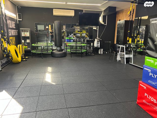 סטודיו, רחובות