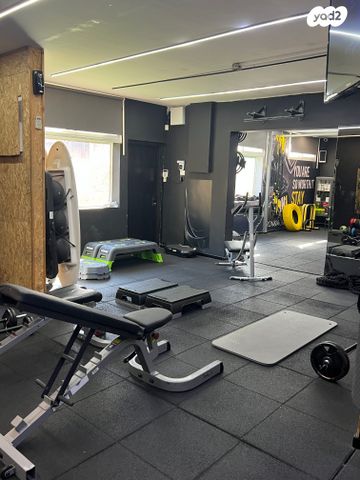 סטודיו, רחובות