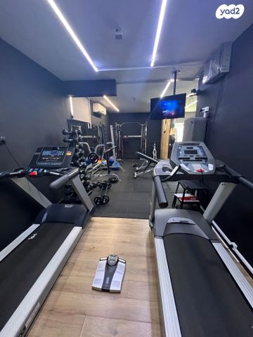 סטודיו, רחובות