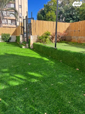 סטודיו, רחובות