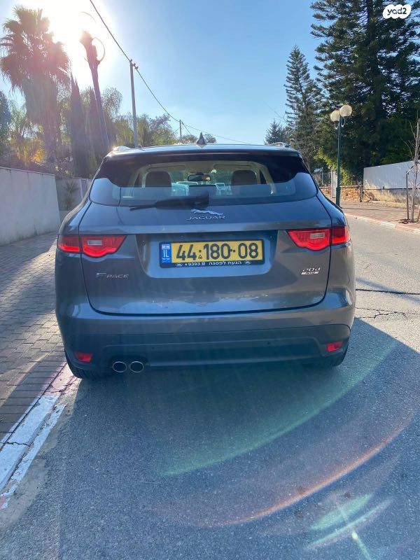 יגואר F-Pace