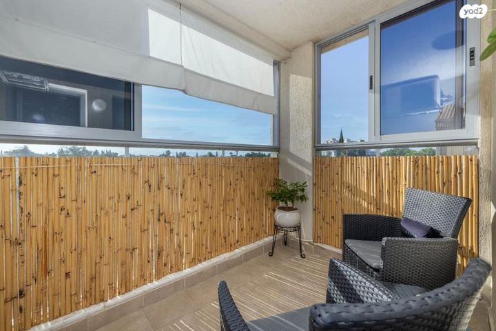 דירה, הערבה, רמות ויצמן, יבנה