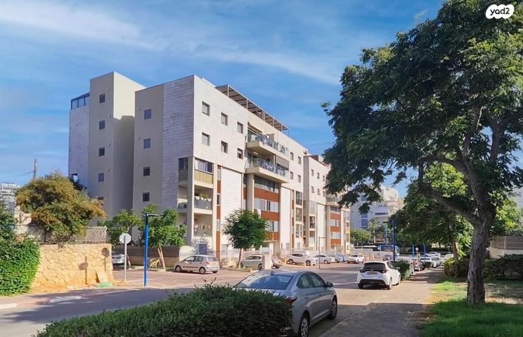 דירה, הערבה, רמות ויצמן, יבנה