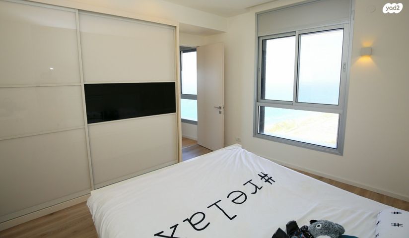 דירה, יוסף לפיד, גלי הים, נתניה