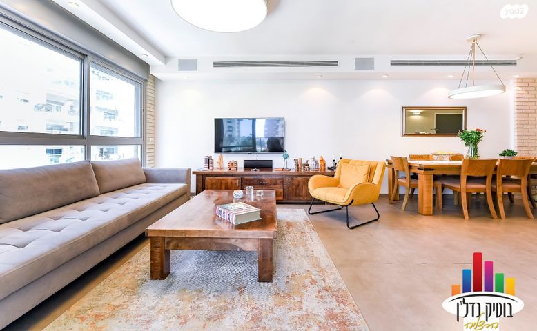 דירה, דליה רביקוביץ 5, הרצליה