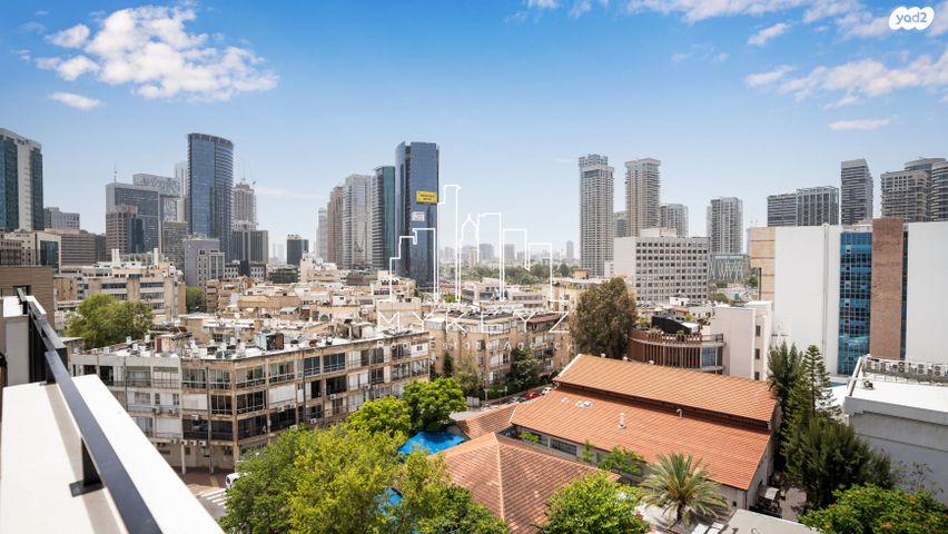 גג/ פנטהאוז, אנה פרנק 21, חרוזים, רמת גן