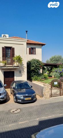 בית פרטי/ קוטג', אורנית