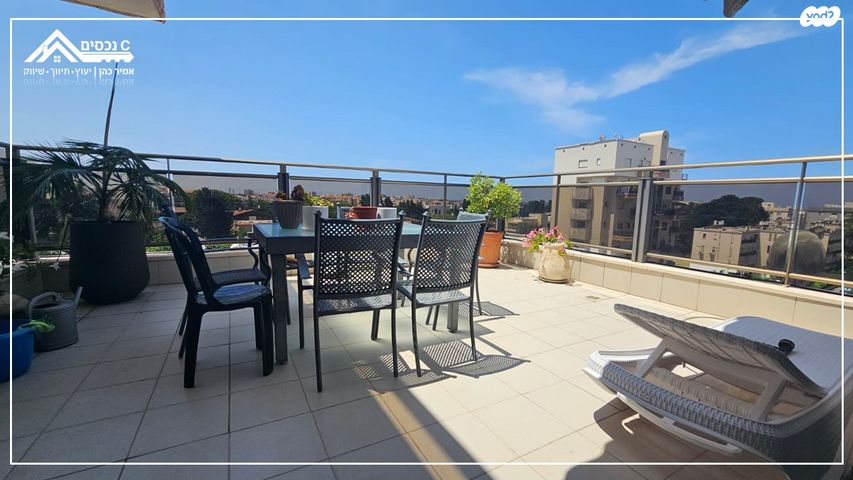 גג/ פנטהאוז, נהריה