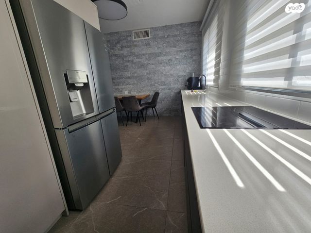 גג/ פנטהאוז, נהריה