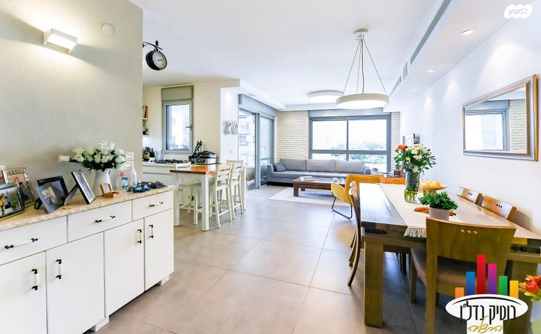 דירה, דליה רביקוביץ 5, הרצליה