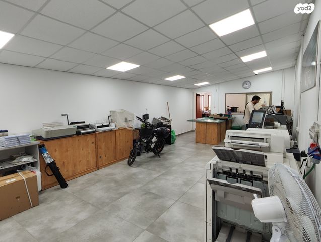 חנויות/ שטח מסחרי, המסגר 56, מונטיפיורי, הרכבת, תל אביב יפו