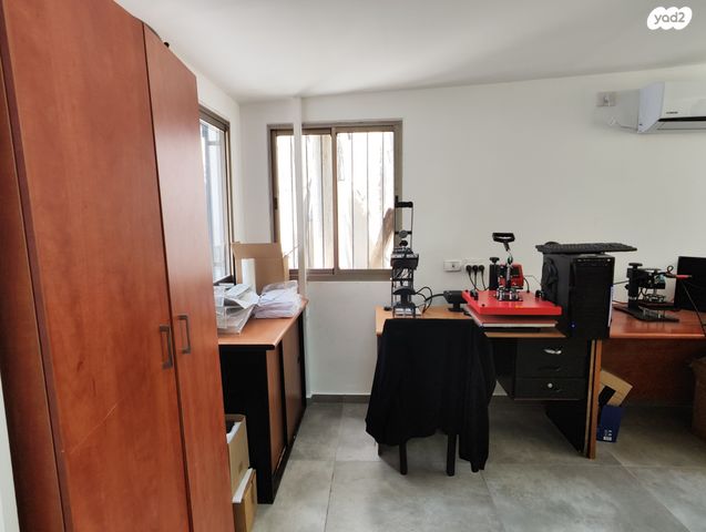 חנויות/ שטח מסחרי, המסגר 56, מונטיפיורי, הרכבת, תל אביב יפו