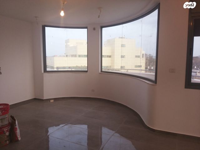 גג/ פנטהאוז, המבצעים, קרית שלום, תל אביב יפו