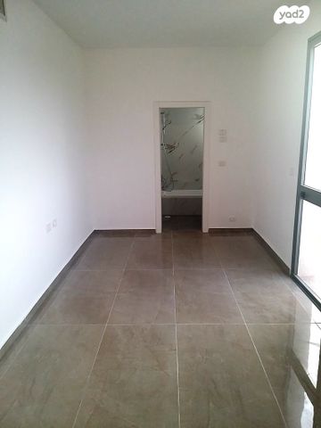 גג/ פנטהאוז, המבצעים, קרית שלום, תל אביב יפו