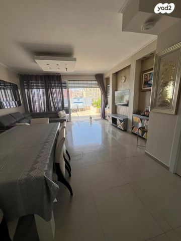 גג/ פנטהאוז, סמילנסקי 28, נתניה