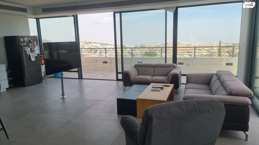 גג/ פנטהאוז, ארנונה, ירושלים