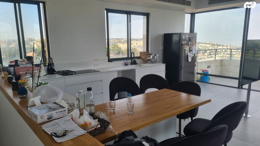 גג/ פנטהאוז, גיחון, גבעת חנניה, אבו תור, ירושלים