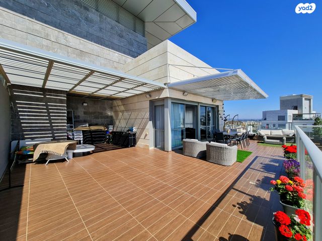 גג/ פנטהאוז