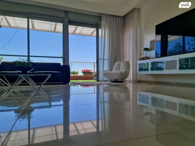 גג/ פנטהאוז, נתניה