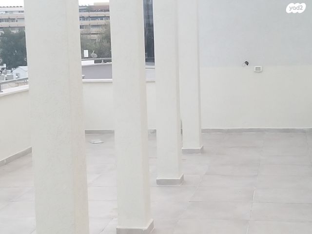 גג/ פנטהאוז, המבצעים, קרית שלום, תל אביב יפו